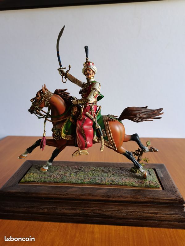 Plats d'étain - Zinnfiguren - Flat tin : 9 hussards à cheval premier empire