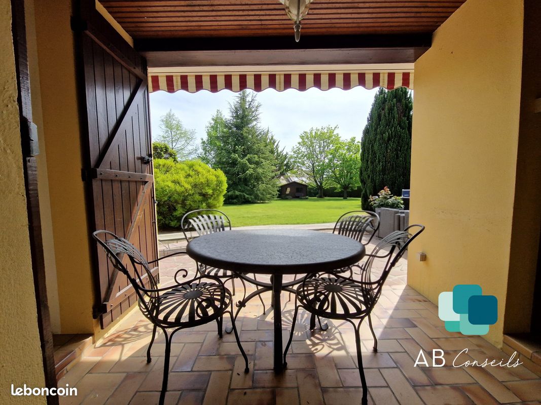 Propriété 6 pièces 208 m² (image 12)