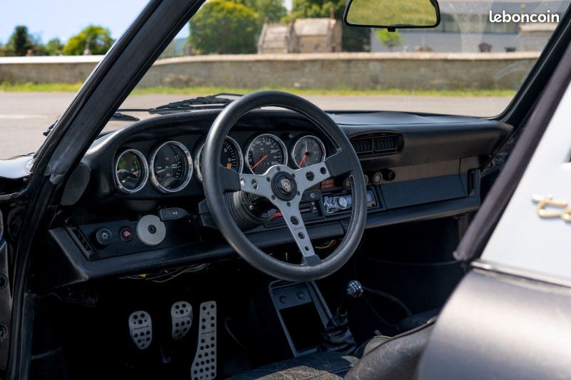 Porsche 911 3.0 SC TARGA 204 CH (image 18)