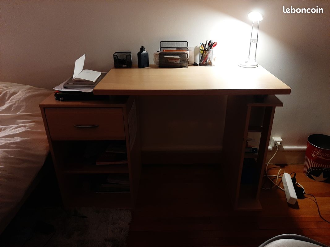 Bureau (image 1)