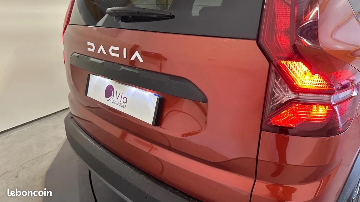 Dacia Jogger 1.0 TCE 110 EXTREME PLUS (image 24)
