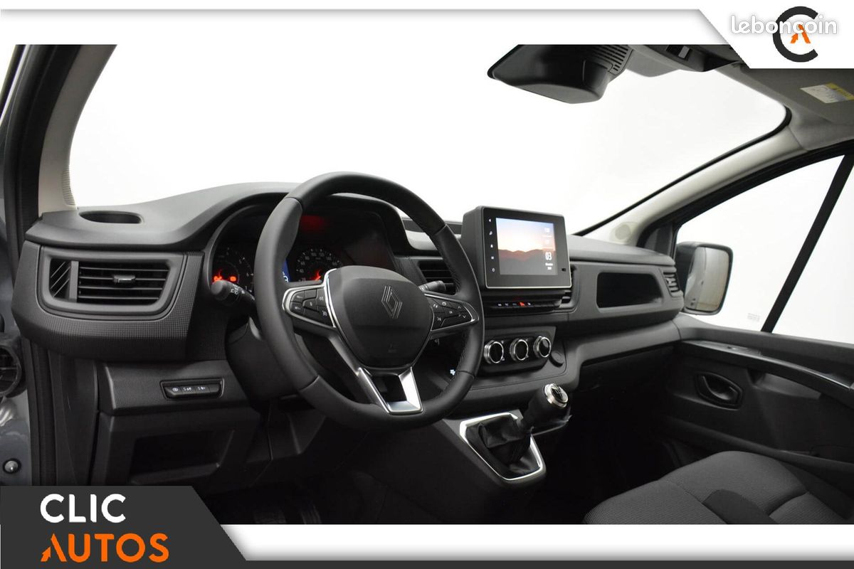 RENAULT TRAFIC L1H1 3000kg Blue dCi 150 Advance (image 6)