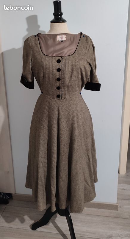 Robe pin up Banned T36 (image 1)