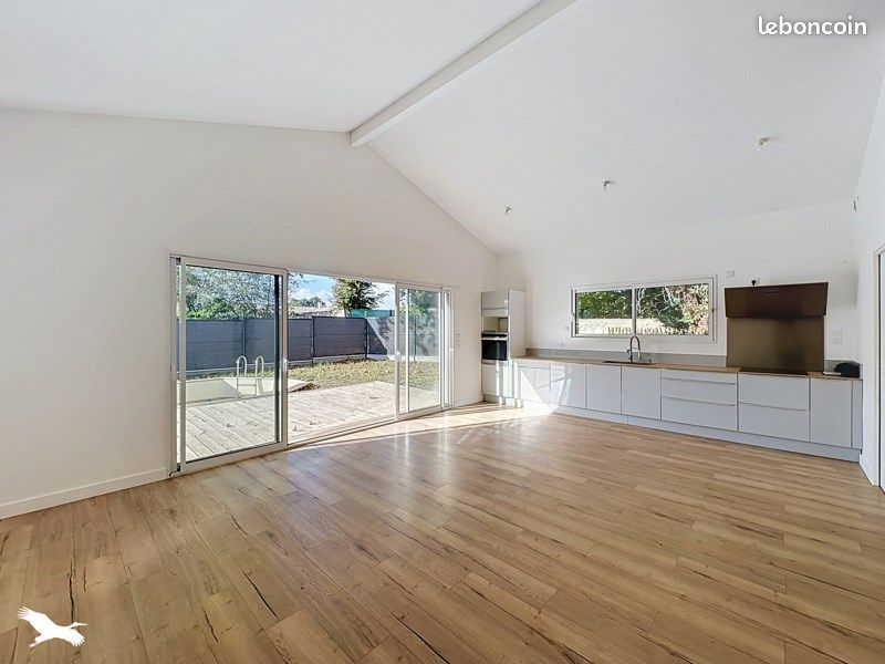Maison 5 pièces 126 m² · à Saint-Médard-d'Eyrans · 126 m² · 431 730 €