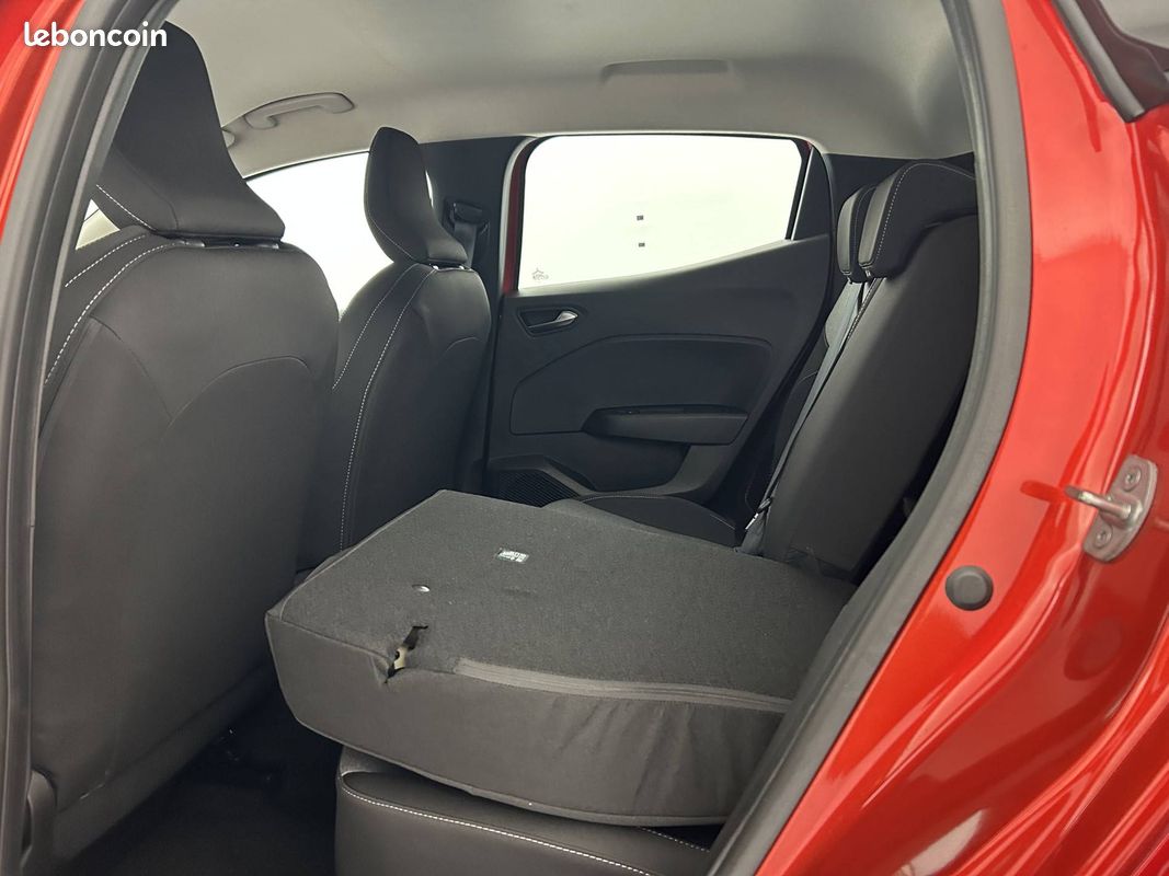 RENAULT Clio E-Tech full hybrid 145 ch GSR2 Evolution (image 29)