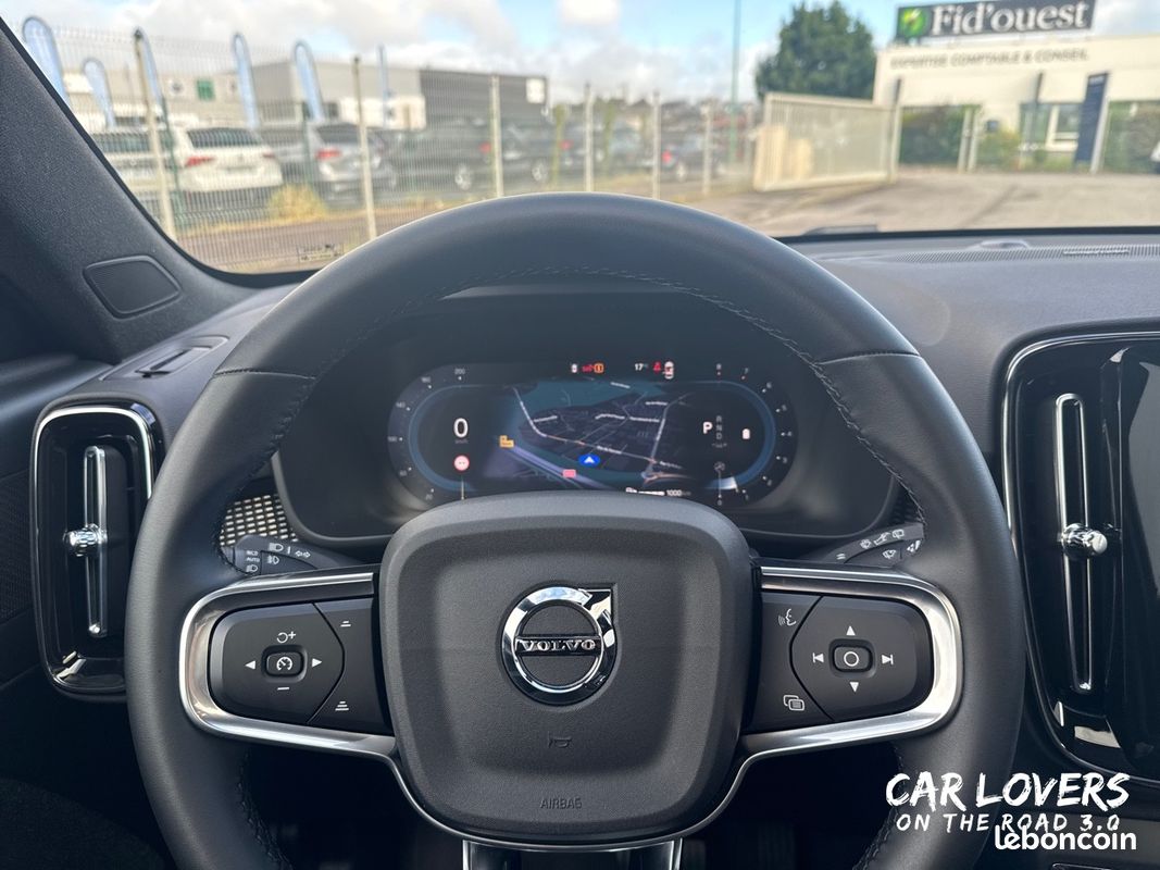 VOLVO XC40 B3 163 ch DCT7 Ultra (image 19)