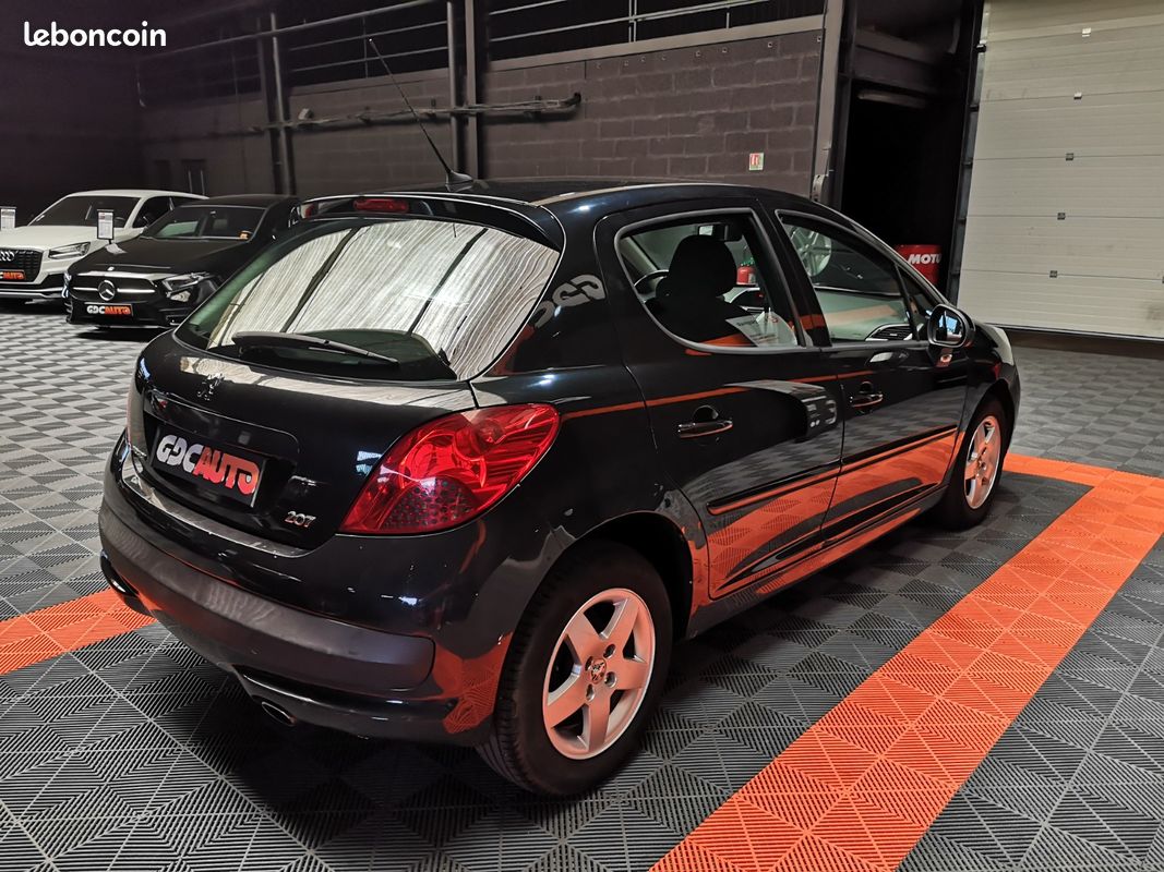 Peugeot 207 1.4 VTI 16v 95Ch Premium Pack (image 4)