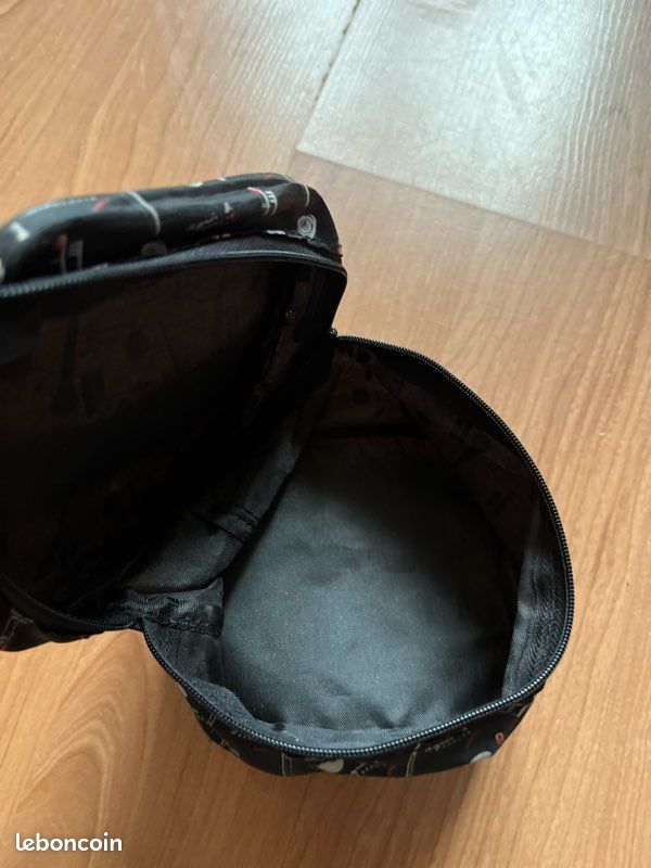 Trousse de maquillage Agnès b neuve (image 2)