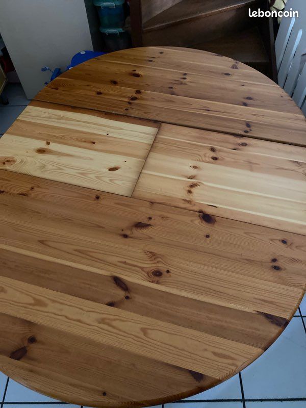 Table (image 3)