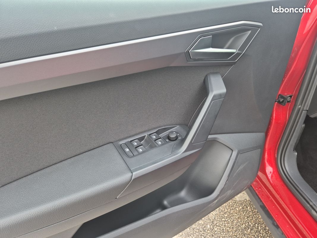 SEAT Arona 1.0 TSI 95 ch Start/Stop BVM5 FR (image 20)