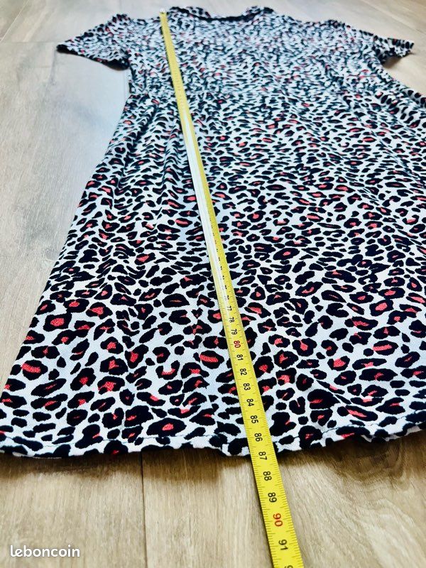 Robe léopard rouge et noir (image 9)