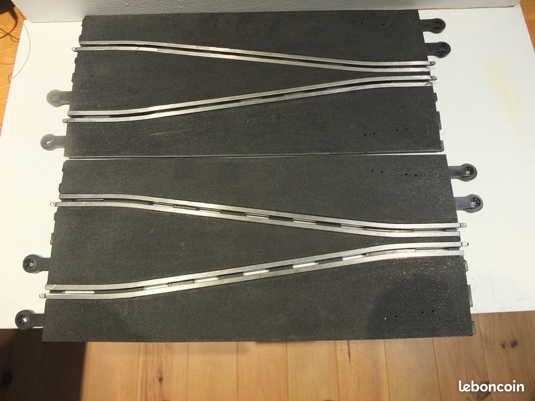 Lot De 2 Chicanes Avec Barrières SCALEXTRIC Vintage - Années 60/70 (État Correct)