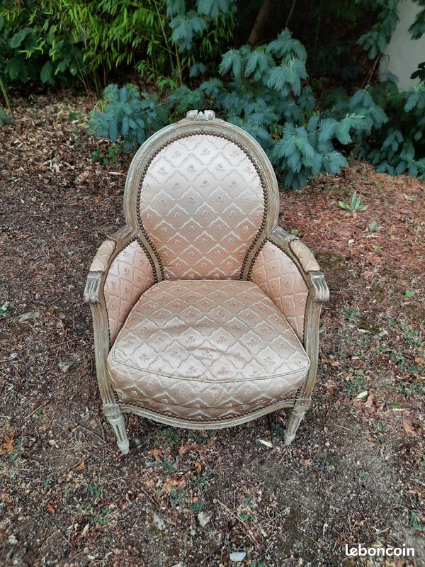 Bergère ancienne restaurée par un maître tapissier (image 1)