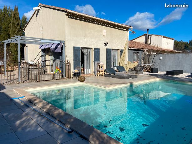Jolie maison de 90 m² et T2 de 40m² au calme sur un terrain 1746m² avec piscine à Tourves