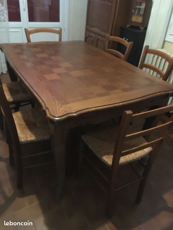 Table de salle à manger avce chaises (image 3)