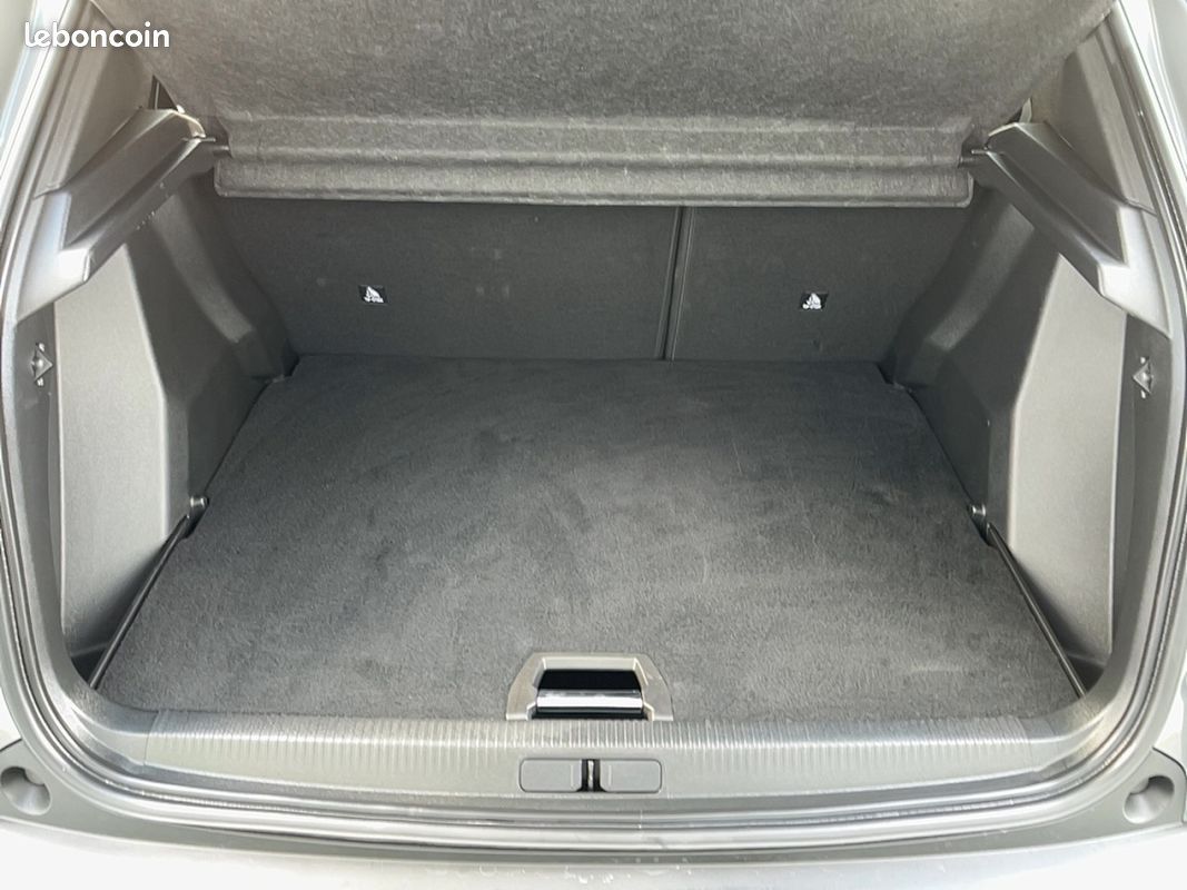 Peugeot 2008 (2) Hybrid 145 e-DCS6 ALLURE (image 9)