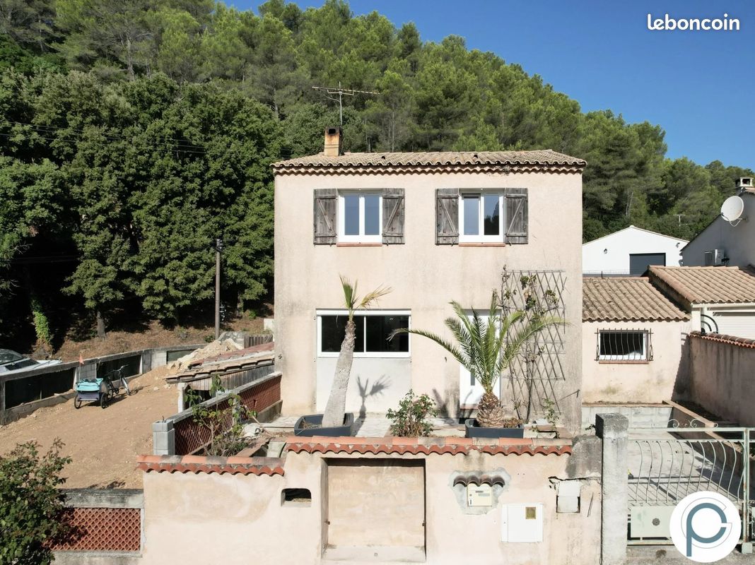 Maison 5 pièces 117 m² · à Signes · 117 m² · 340 000 €