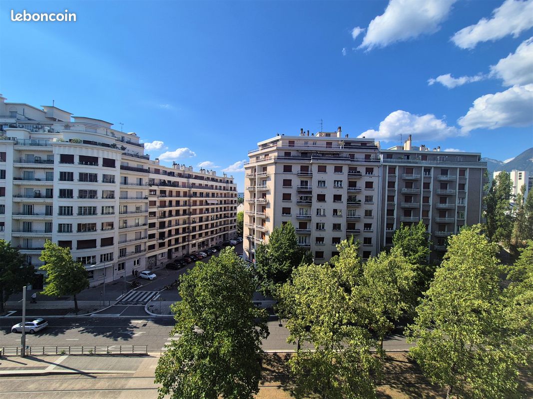 Appartement 3 pièces 64 m² · à Grenoble · 64 m² · 165 000 €