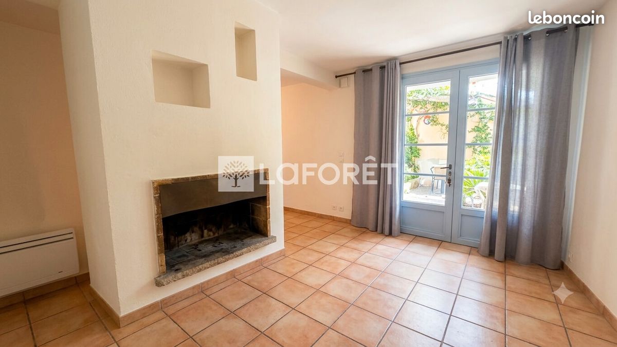 Appartement 3 pièces 53 m² · à Bormes-les-Mimosas · 53 m² · 825 €