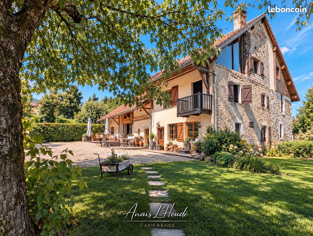 Maison 5 pièces 145 m² · à Arenthon · 145 m² · 745 000 €