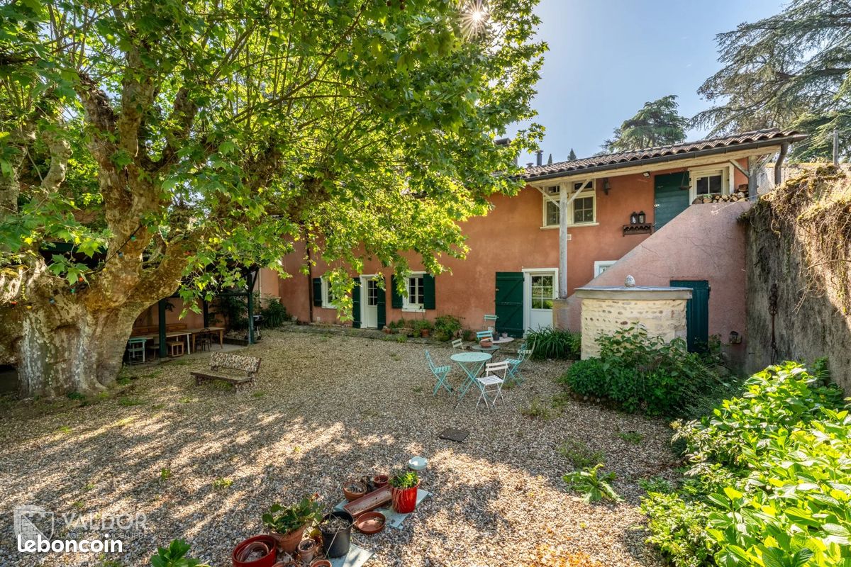 Maison 7 pièces 220 m² · à Saint-Bernard · 220 m² · 820 000 €