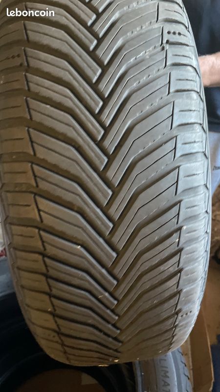 4 pneus Michelin CrossClimate 2 225/55 R17 97Y (image 2)