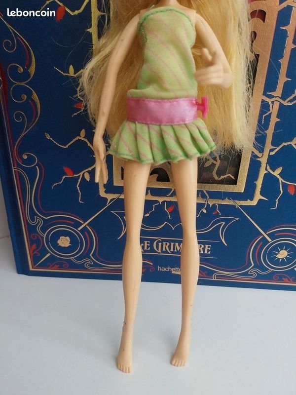 Poupée Stella School Girl saison 3 Écolière Winx Club Mattel RARE 2008 (image 3)