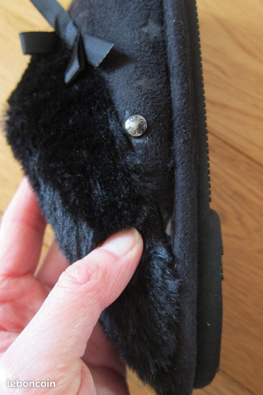 Chaussons neufs isotoner taille 38 (image 6)