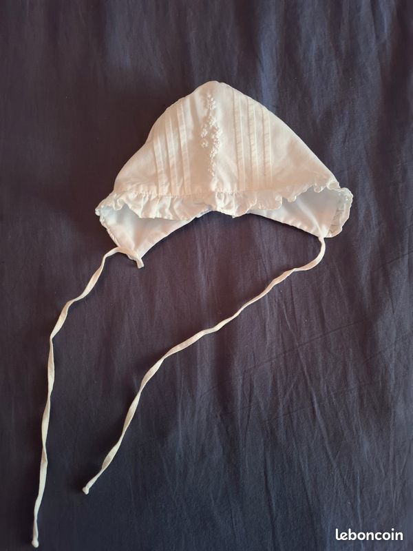 Cape Matelassée Ancienne Pour Poupée Ou Bébé - Blanc - Parfait État - Collection