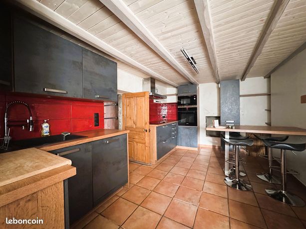 Propriété 4 pièces 137 m²