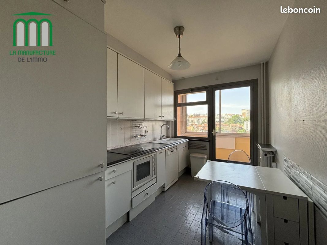 Appartement 4 pièces 92 m² · à Saint-Étienne · 92 m² · 109 000 €
