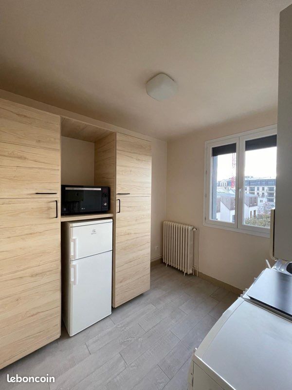 Appartement 1 pièce(s) 31 m²à louer Clamart