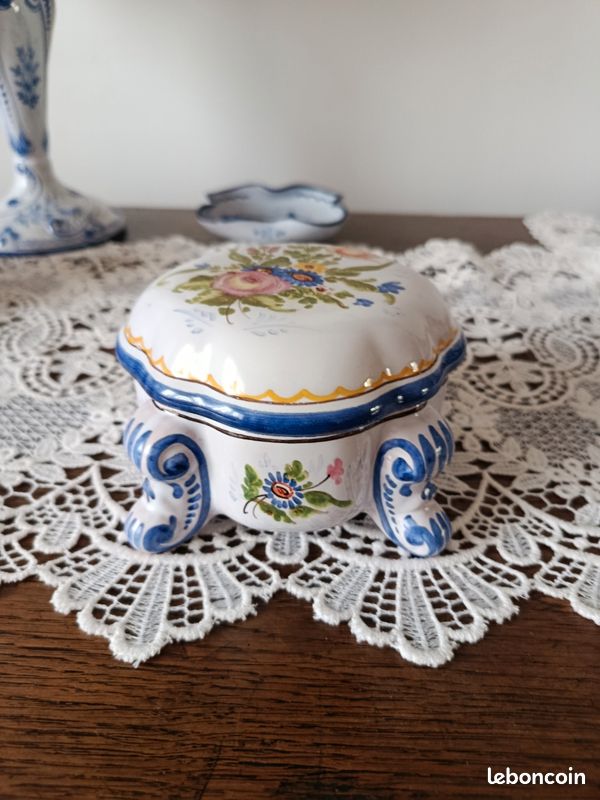 Bonbonnière faience de Nevers (image 9)