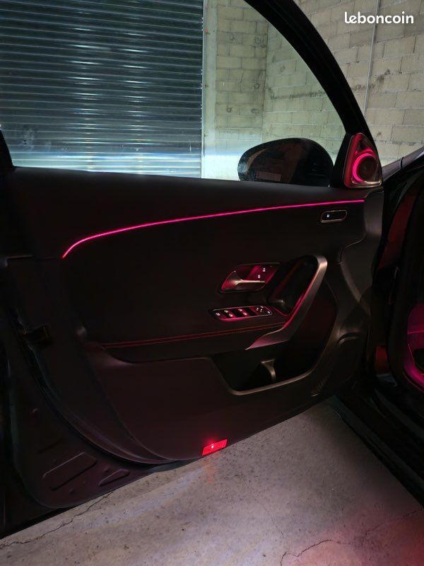 Autocollant Décoratif Interrupteur De Phare Pour Mercedes Classe A/B/CLA/GLA/GLB - Style Fibre Carbone Noir