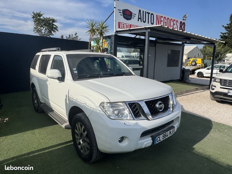 Nissan PATHFINDER 2.5 DCI 190CH LE BVA 7 PLACES (image 1)