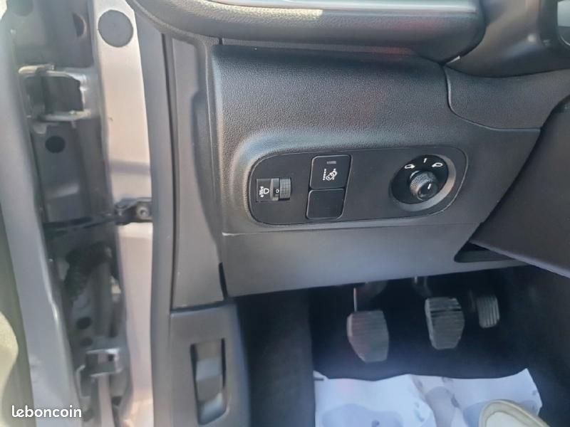 Citroen C3 1.2 PureTech 83ch S&S YOU (image 13)
