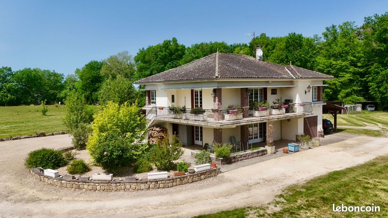 Maison 7 pièces 190 m²