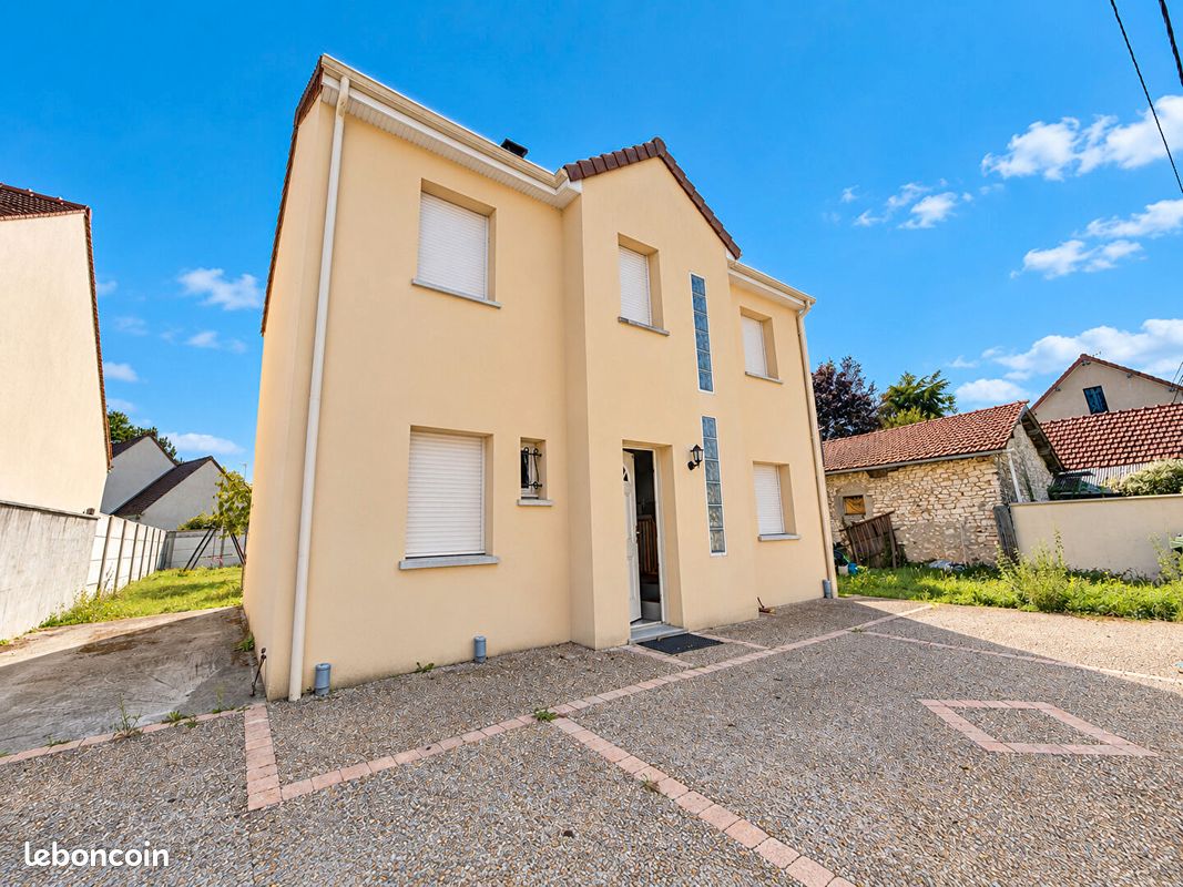 Maison 6 pièces 102 m² · à Perdreauville · 102 m² · 375 000 €
