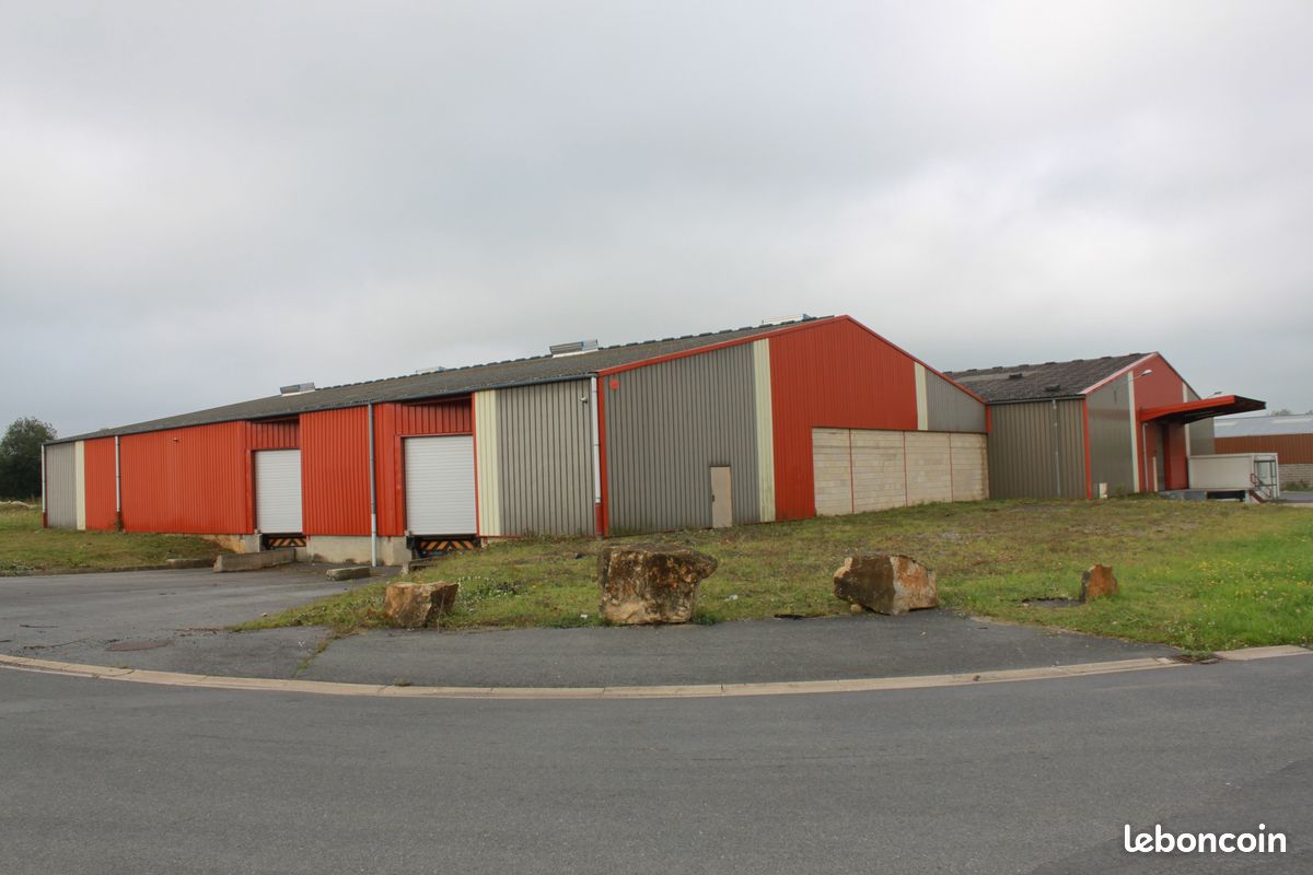 Bâtiment industriel 2400 m² (image 1)