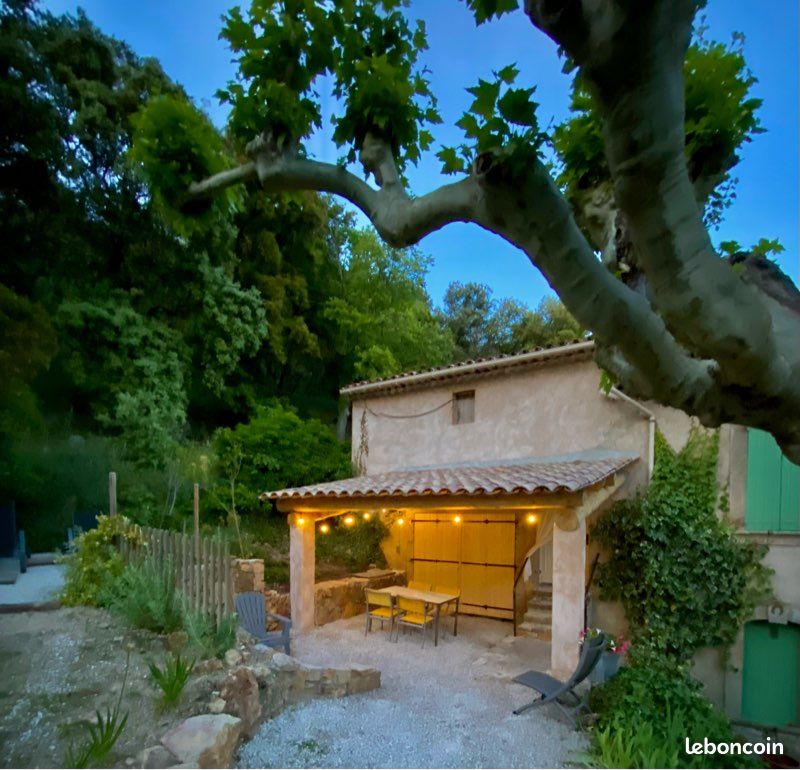A la campagne entre Verdon et Mer dans ancienne bastide provençale 2 pers (image 1)