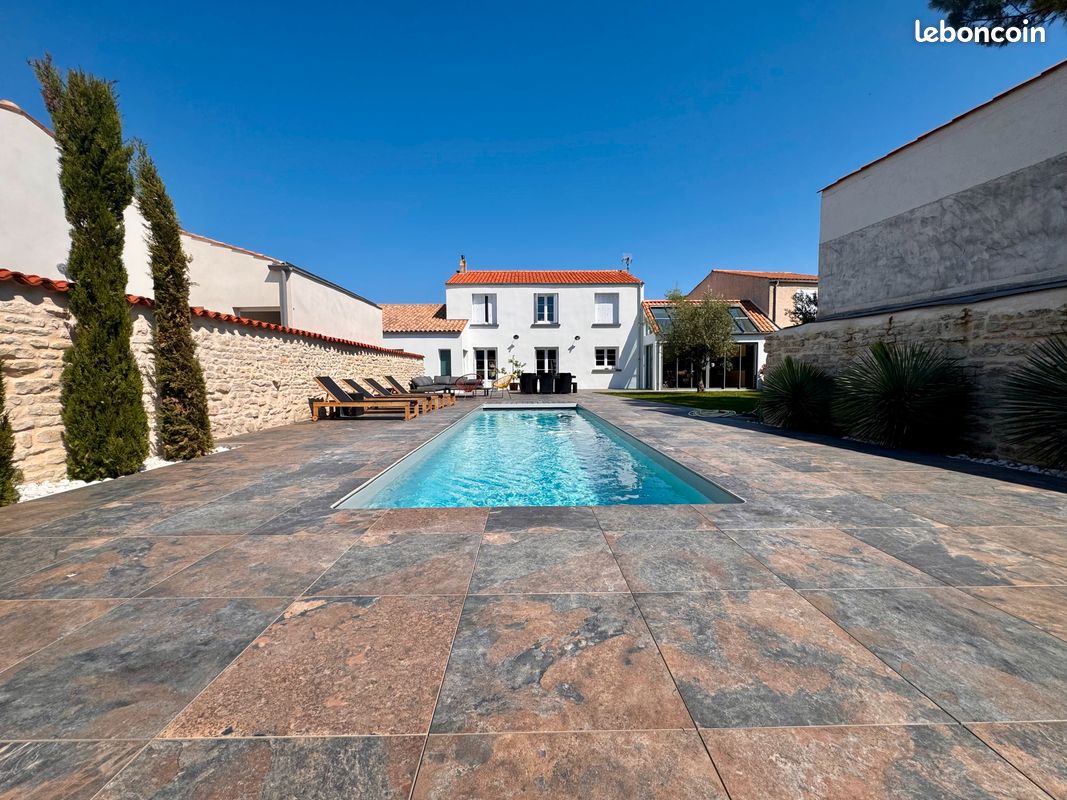 Maison 7 pièces 237 m² · à Marsilly · 237 m² · 999 000 €