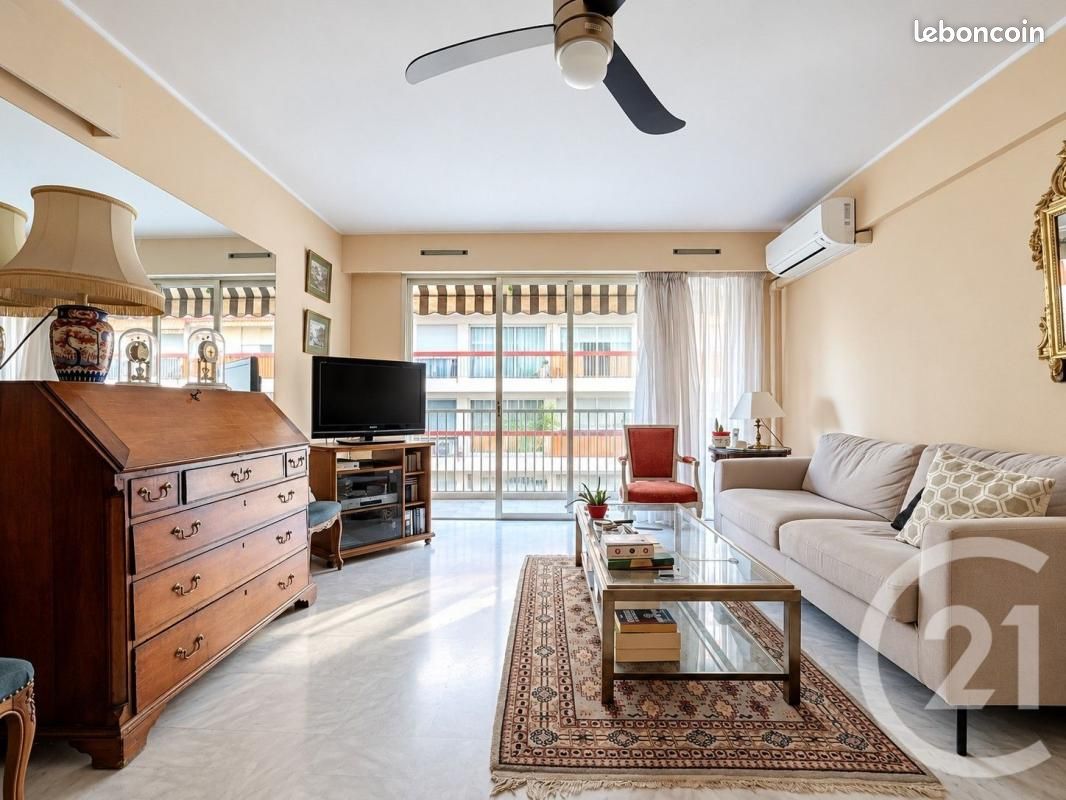 Appartement 3 pièces 73 m² · à Antibes · 73 m² · 385 000 €