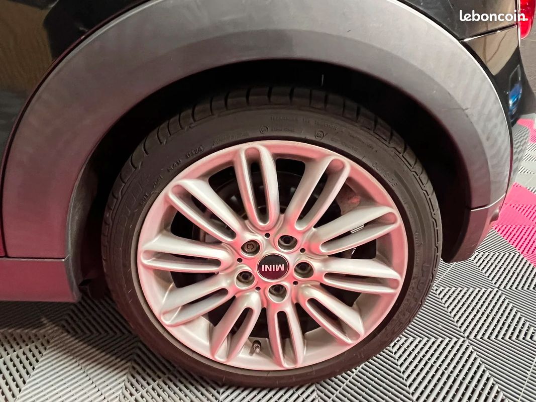 Mini MINI III Cooper D 1.5 116ch Pack Chili / Toit ouvrant / Sono Harman Kardon (image 9)