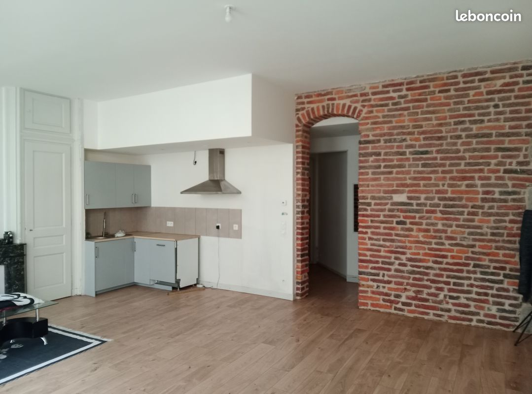 Appartement 3 pièces 77 m² · à Saint-Étienne · 77 m² · 100 000 €