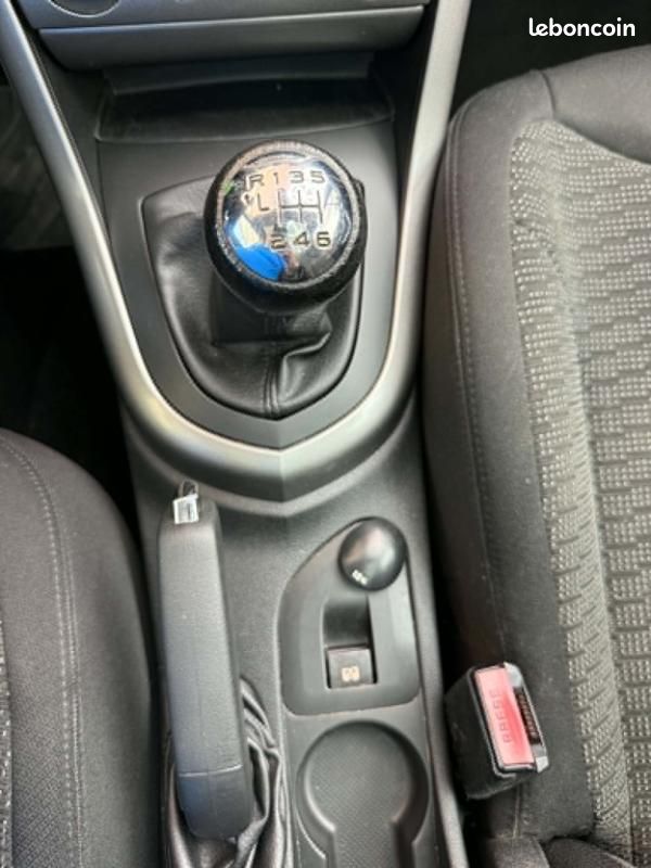 Peugeot 308 SW 1.6 HDi 16V 110 CV (image 18)