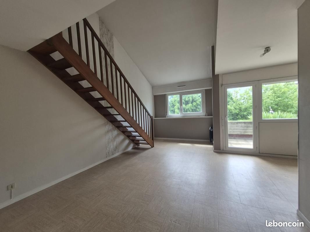 Appartement 4 pièces 84 m² · à Villefontaine · 84 m² · 126 000 €