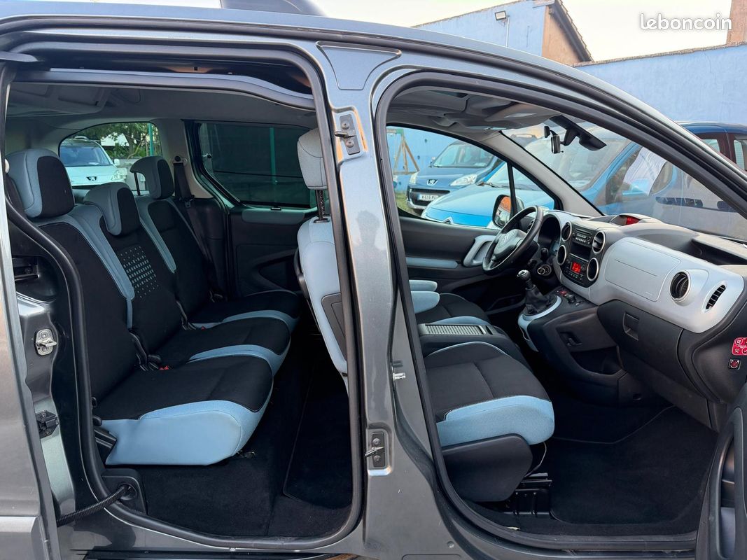 Berlingo Exclusive 1.6 VTI 120ch - ESSENCE - Toit Pano - S.Chauffants - Radar - Garantie 12M - Aucun Frais - 1ère Main - Kit Embrayage Neuf (image 8)