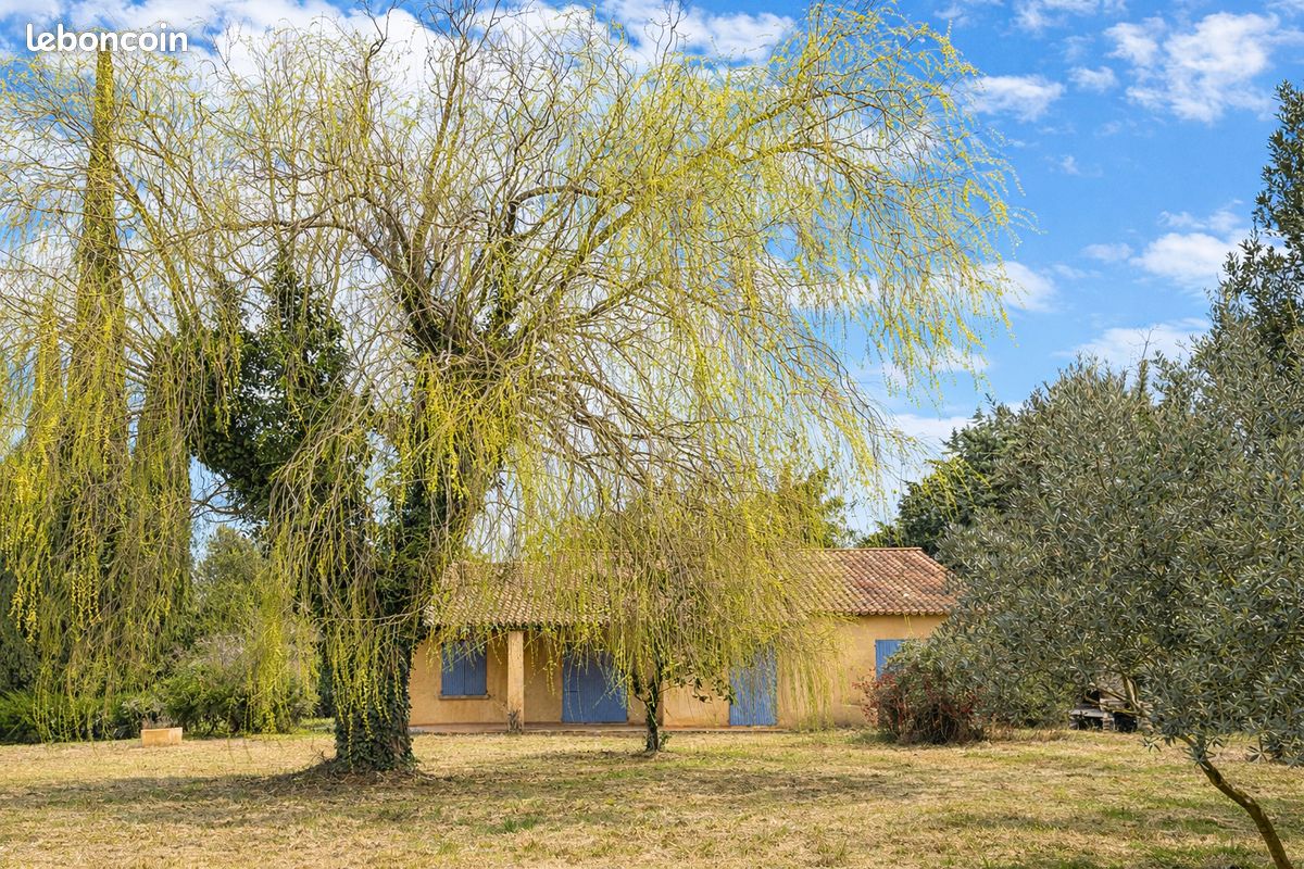 Maison 8 pièces 180 m² · à Lagnes · 180 m² · 350 000 €