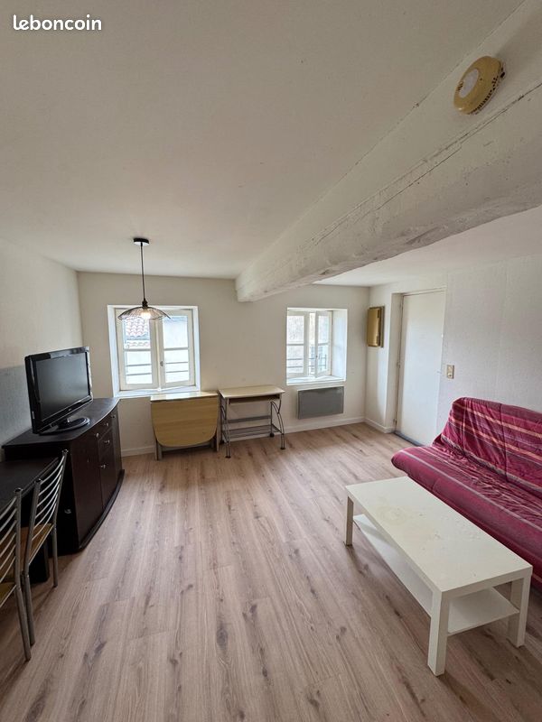 Appartement 1 pièce 25 m² · à Castres · 25 m² · 385 €