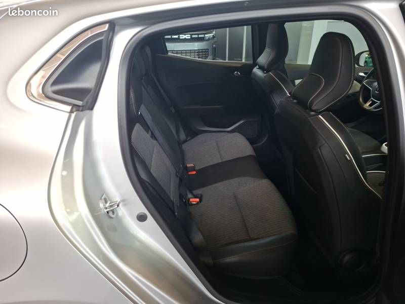 Renault Clio TCe 140 - 21N Intens (image 17)
